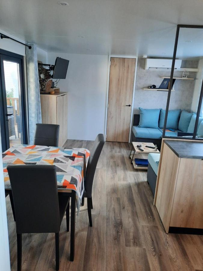 Jpp Marie Ange Proprietaire Hotel Saint-Julien-en-Born Luaran gambar